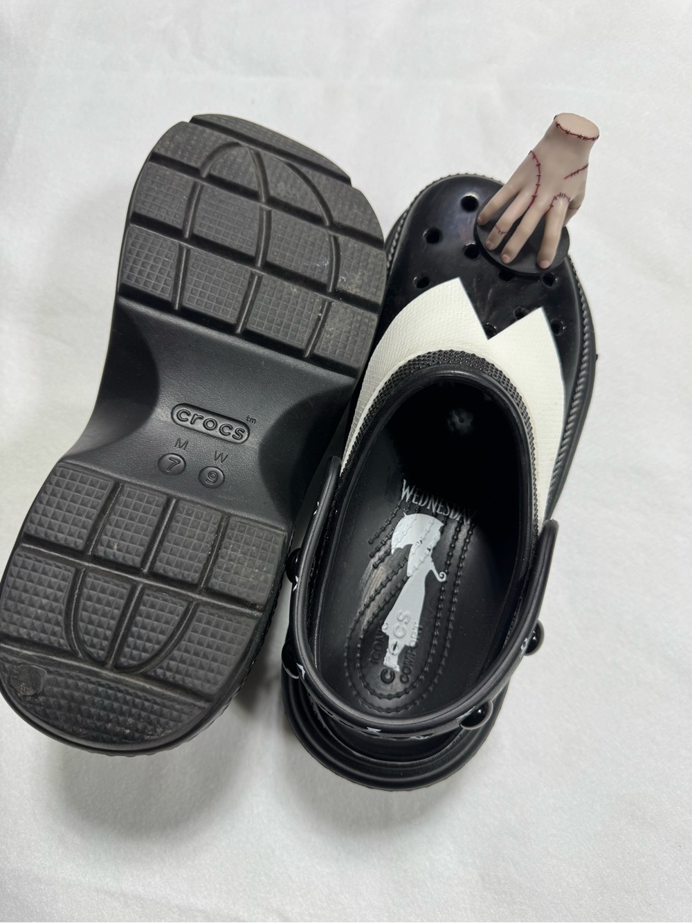 The Wednesday x Crocs Stomp Platform Clog - Picture 13 of 15